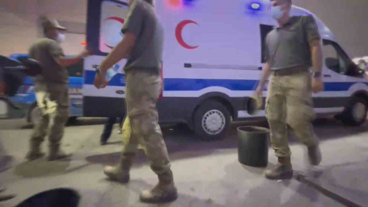 Hatay'dan acı haber: Yüksek ateş şikayeti hastaneye kaldırılan 2 asker şehit oldu