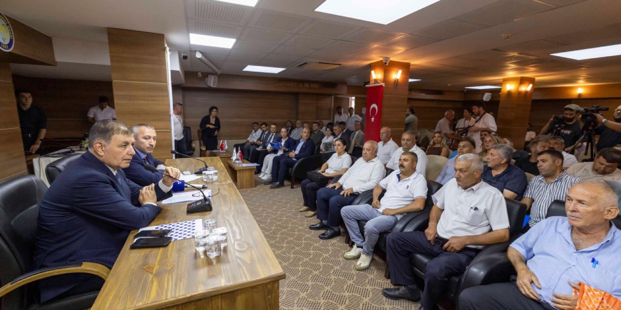 Başkan Tugay’dan su tüketimine düzenleme mesajı: İhtiyaç fazlası ucuz olmayacak