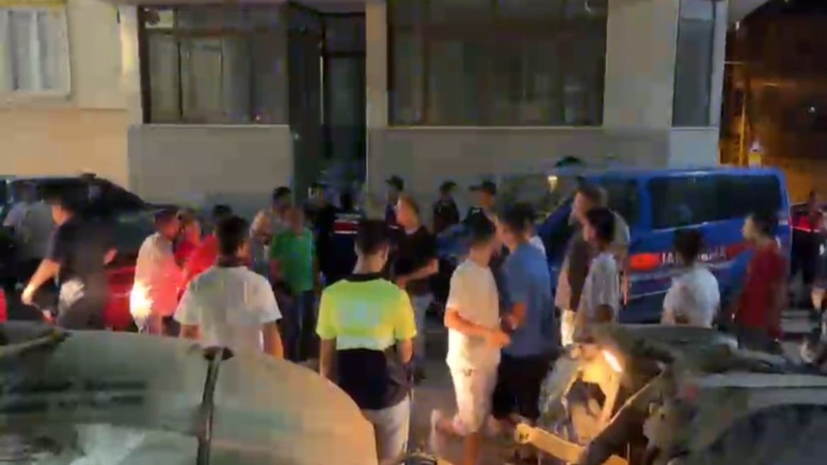 Yangın bölgesinde hırsızlık iddiası ortalığı karıştırdı: Linçten jandarma kurtardı