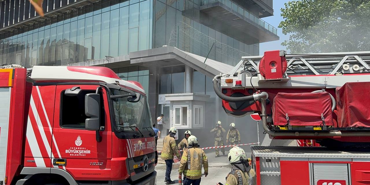 Şişli Tapu Müdürlüğü'nde yangın paniği
