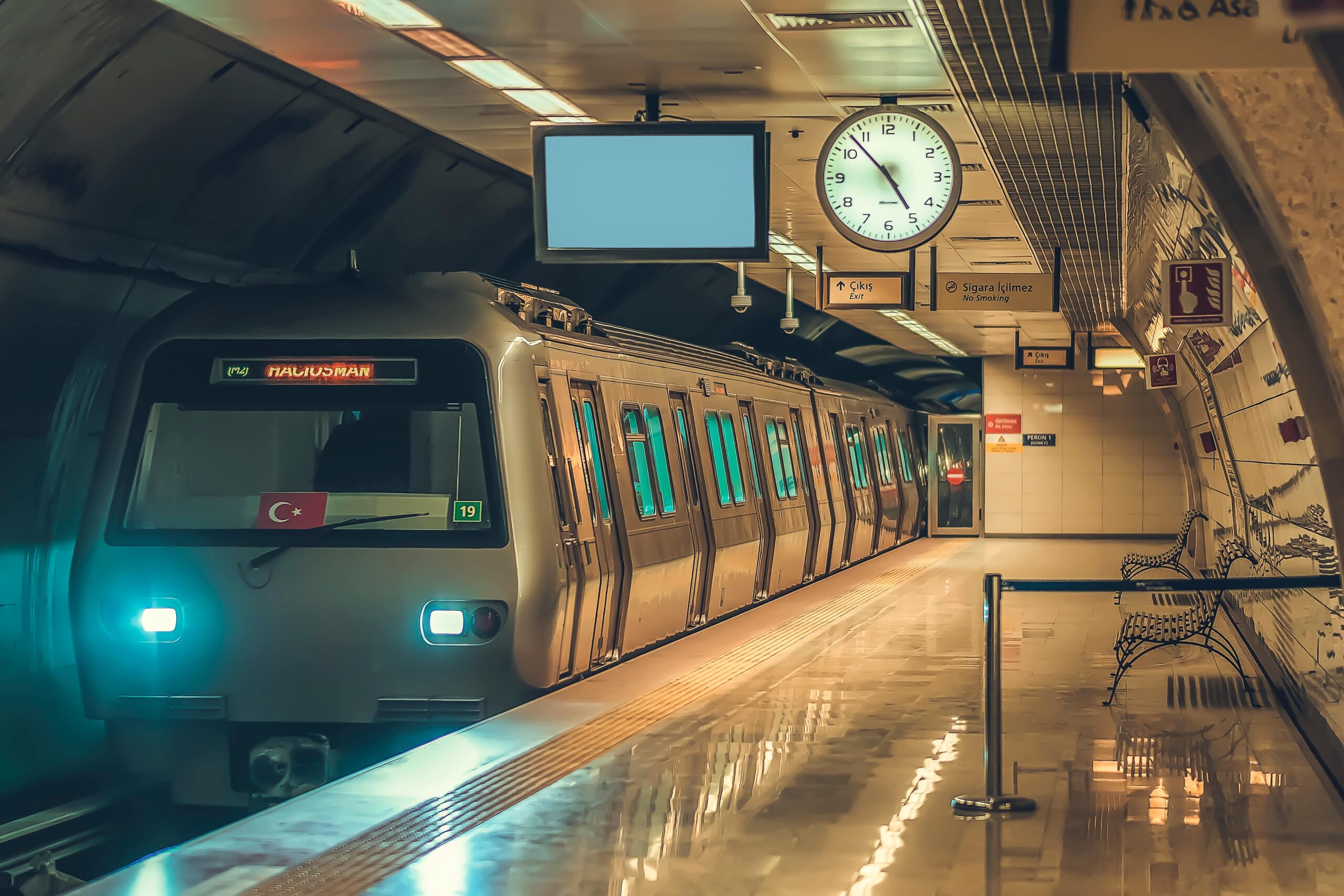 İstanbul’da Metro seferleri uzatıldı: Trenler 02.00’ye kadar çalışacak