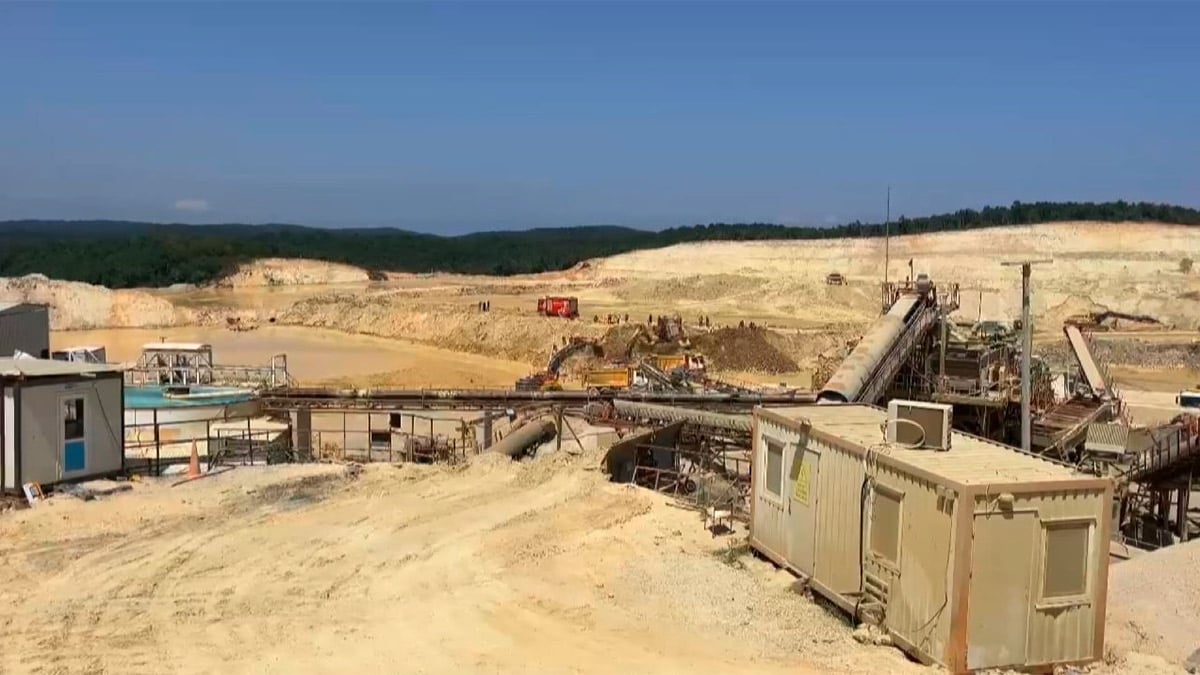 Çatalca’daki kum ocağında feci göçük: Operatör'ün cansız bedenine ulaşıldı