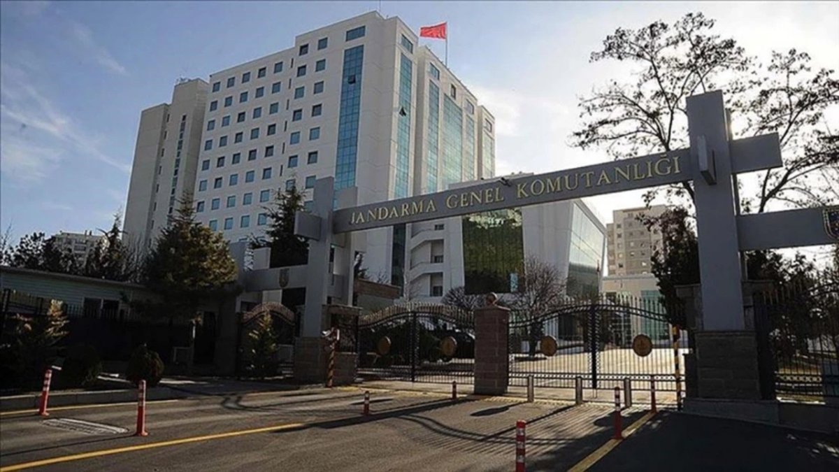 Jandarma’da üst düzey terfi ve atamalar: 40'tan fazla ilin komutanı değişti