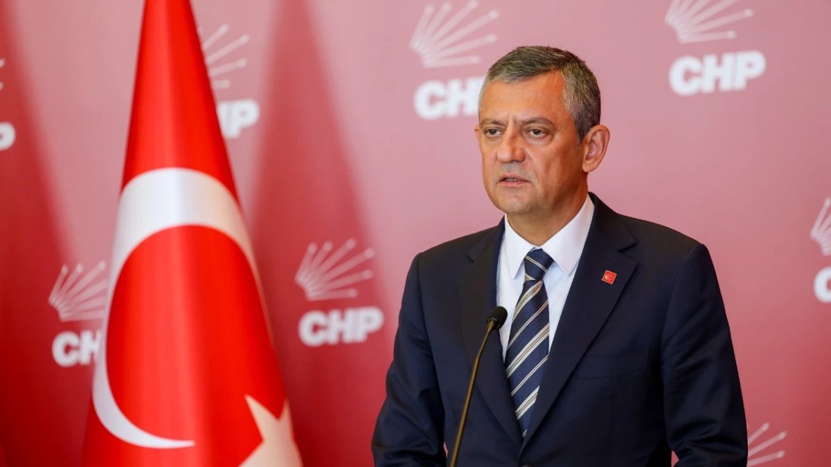 Özgür Özel'den "komisyon üyeleri belli oldu" iddialarına yanıt: "Henüz seçmedim"