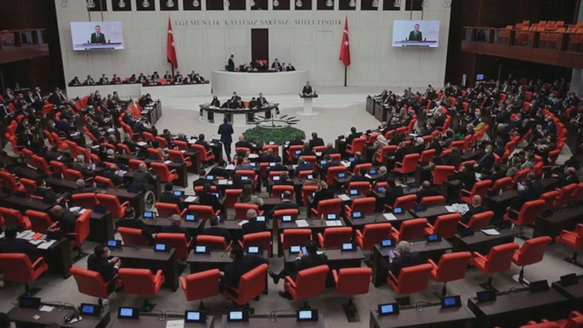 Öcalan için ev hapsi tartışması: 48 vekil umut hakkını gündeme aldı