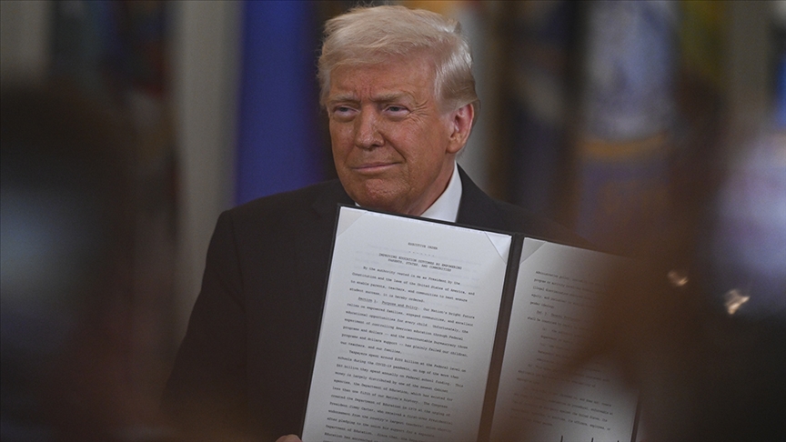 Trump’tan sürpriz görevden alma: Zayıf istihdam verileri sonrası kovdu