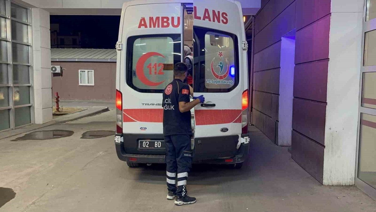 Yüzme havuzunda klor zehirlenmesi: 10 kişi hastaneye kaldırıldı
