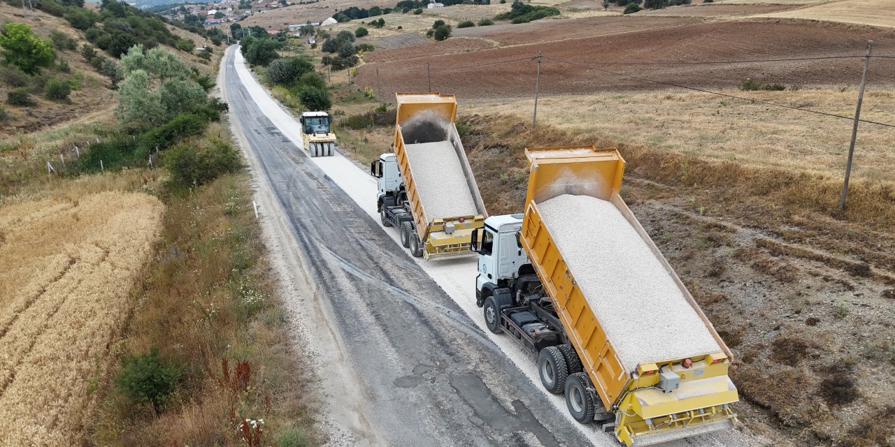 Eskişehir kırsalında yol altyapısı güçlendiriliyor