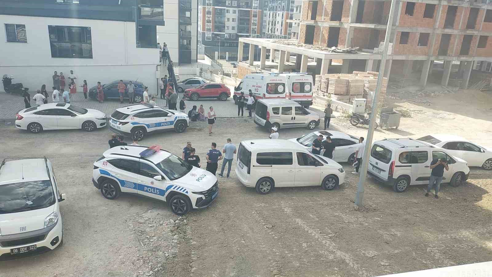 Edirne’de aile faciası: Baba eşini ve oğlunu öldürüp intihara kalkıştı