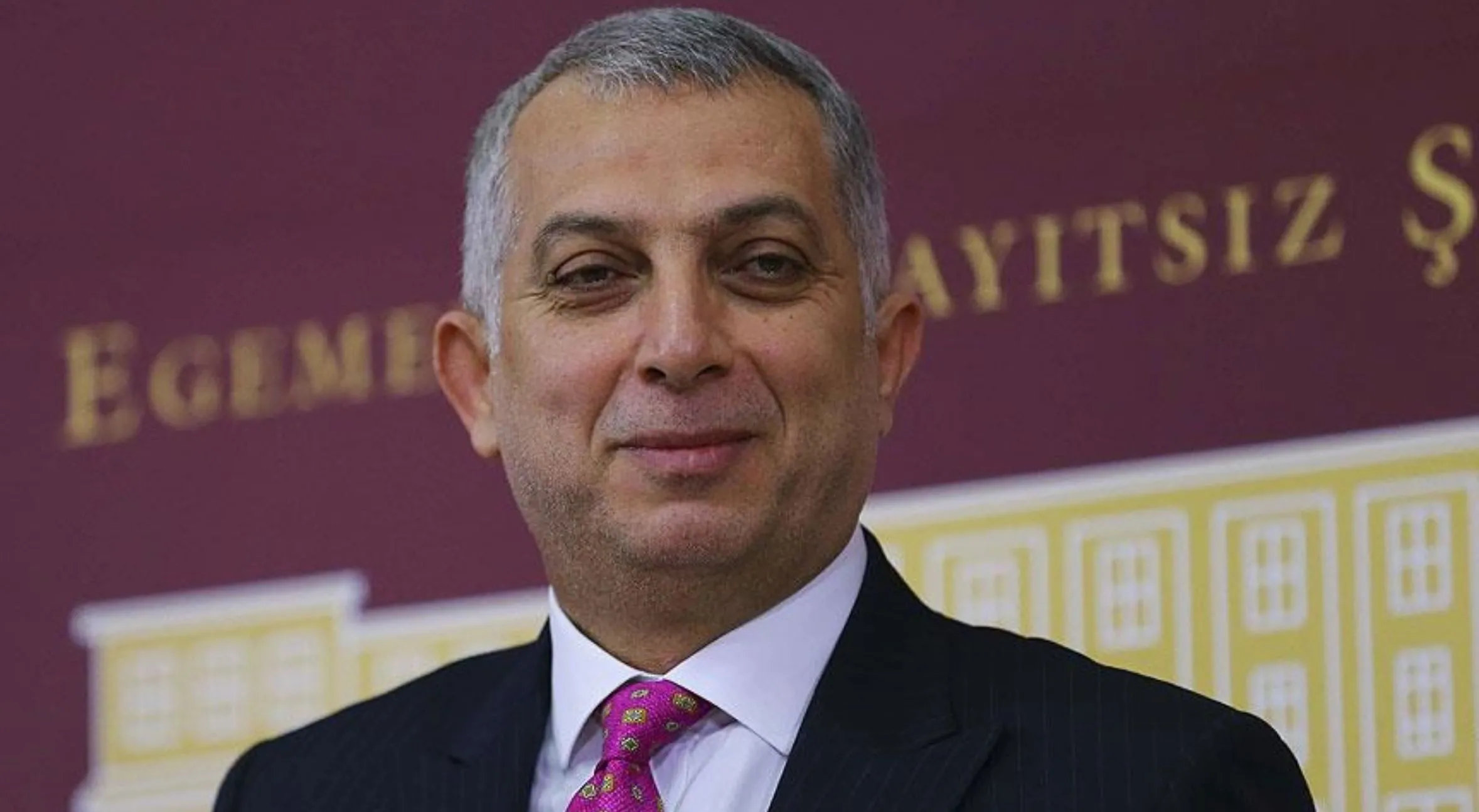 Metin Külünk’ün “diplomasız siyaset” paylaşımı yeniden gündemde: “Peygamberlerin de diploması yoktu”