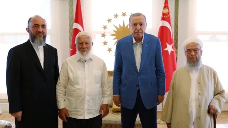 Erdoğan, İsmailağa lideri Fikri Efendi’yi Vahdettin Köşkü’nde ağırladı