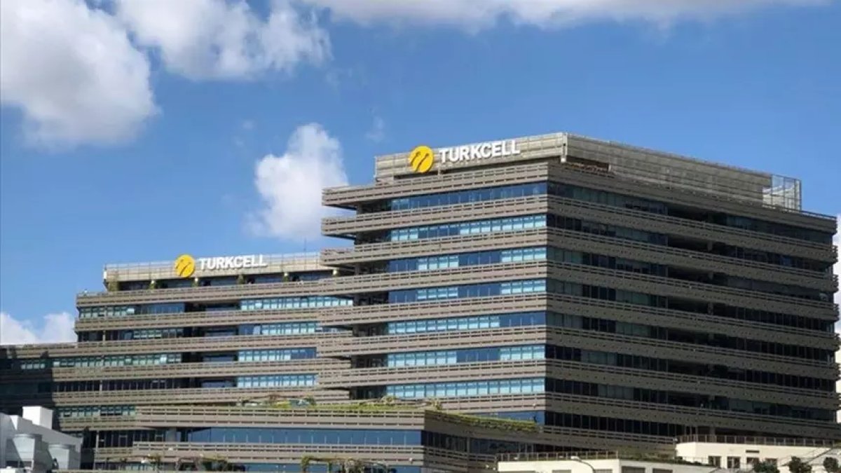 Turkcell, Ukrayna'daki varlıklarını 538,7 milyon dolara sattı