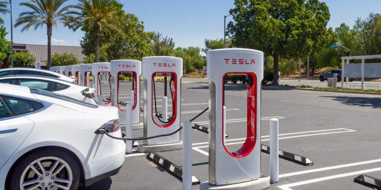 Tesla'nın yeni şarj noktalarını Türk kullanıcılar belirliyor