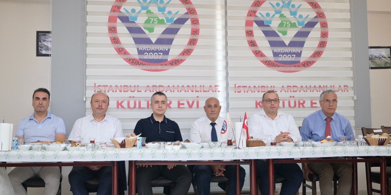 Esenyurt’ta kamu ve STK’lar hizmet gündemiyle buluştu
