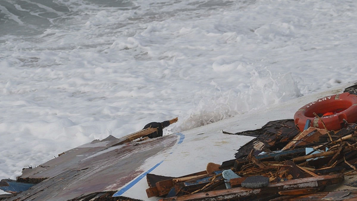 Yemen açıklarında alabora olan göçmen teknesinde can kaybı 92'ye çıktı