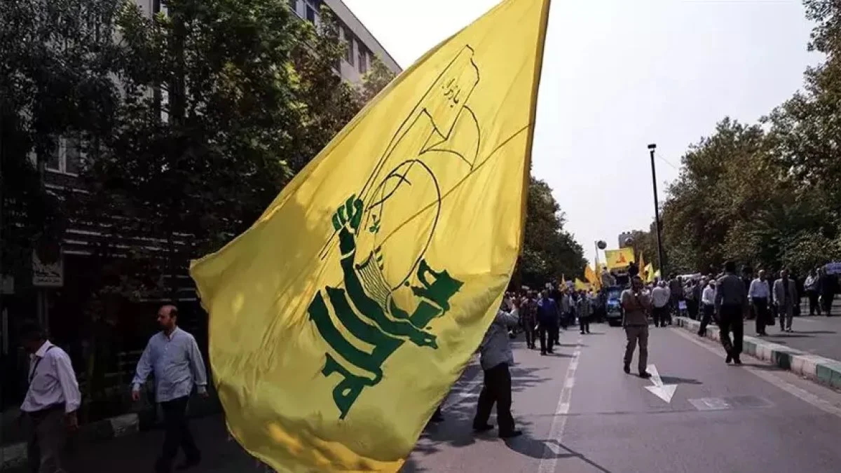 Lübnan hükümetinden tarihi karar: Hizbullah dahil tüm silahlı gruplar silah bırakacak
