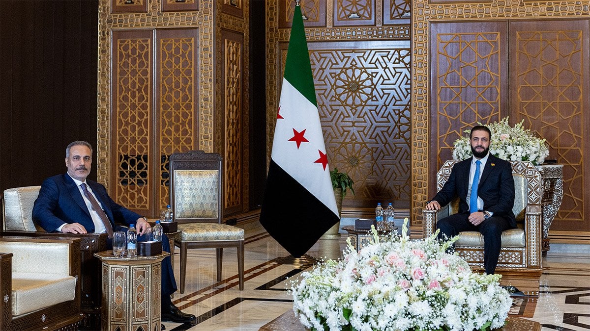 Hakan Fidan’dan Şam’da kritik toplantı: “Suriye'nin mücadelesini destekleyeceğiz”