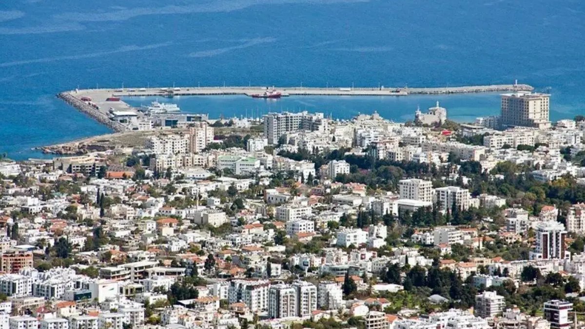 Kıbrıs'ta trafo patladı: Ülke genelinde elektrik kesintisi