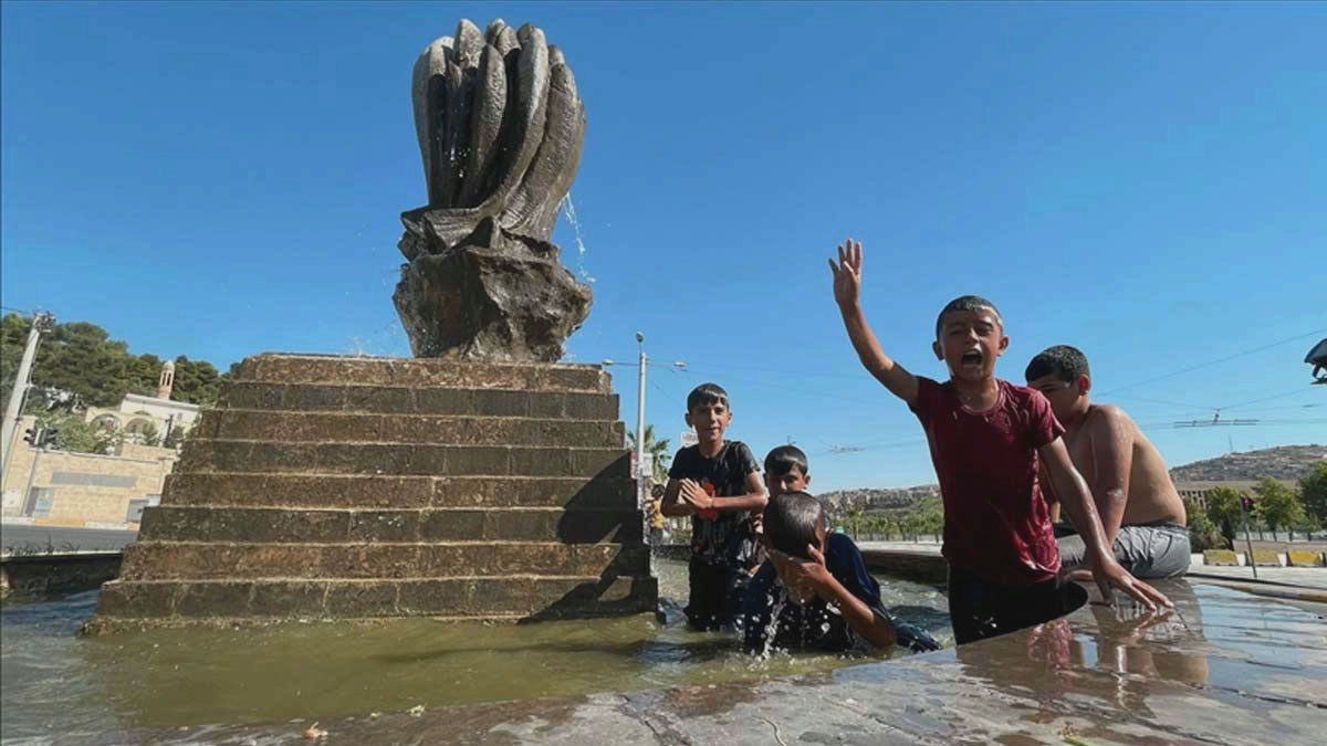Şanlıurfa'da termometreler 53 dereceyi gösterdi
