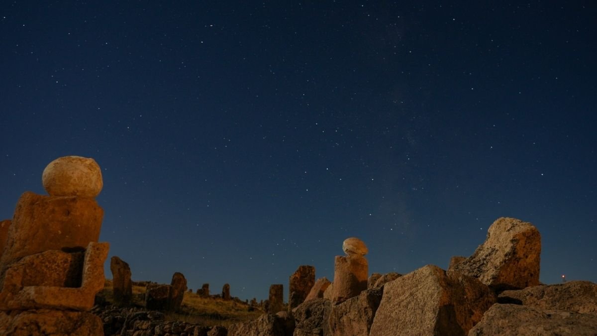 Gökyüzünde şölen: Yurdun dört bir yanında Perseid meteor yağmuru izlendi