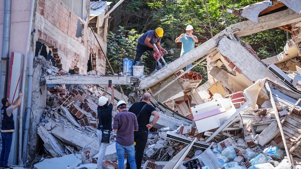 Balıkesir’de afetzedeler için konteynerler kuruluyor