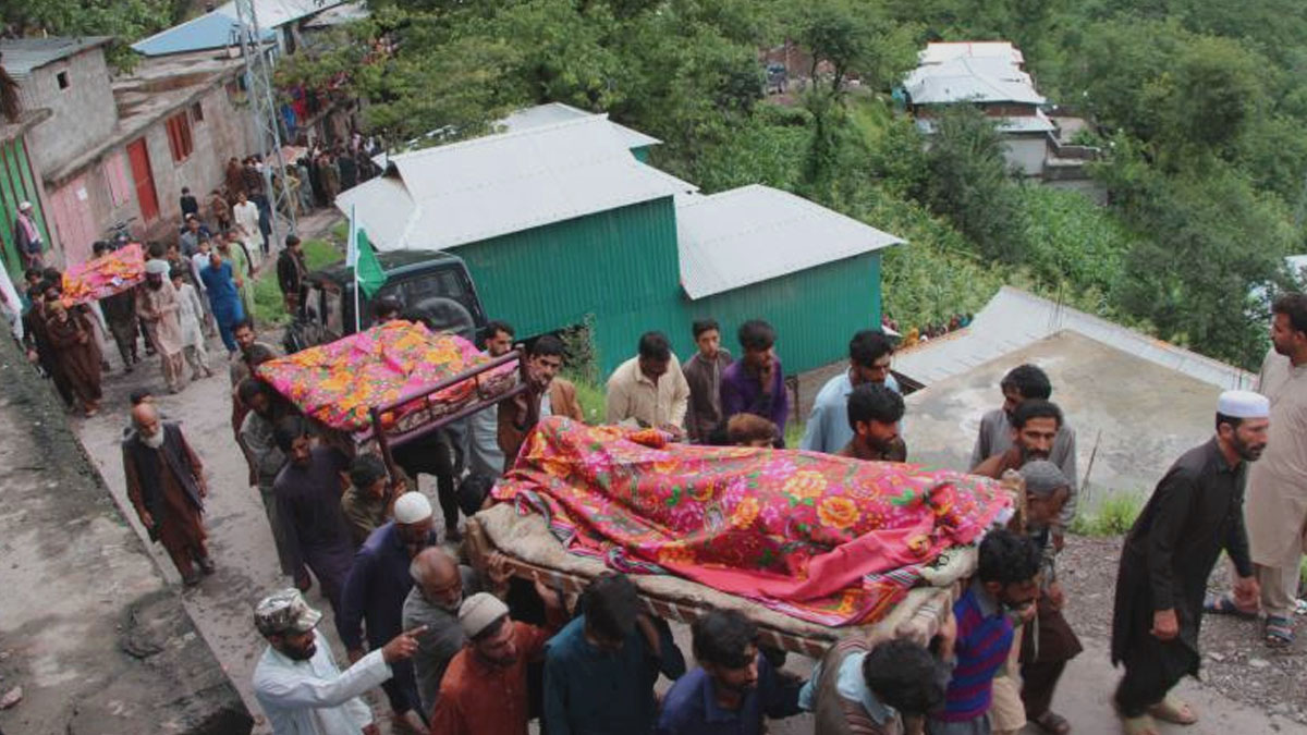 Pakistan'daki sellerde ölenlerin sayısı 330'a yükseldi