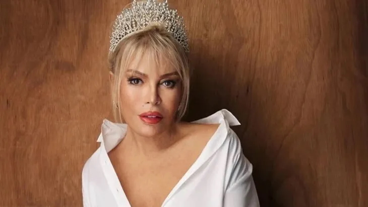 Ajda Pekkan’ın Harbiye konserinde şaşırtan anlar: Ekibini sahne ortasında azarladı