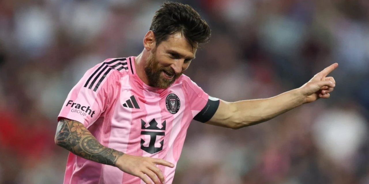 Sakatlıktan döndü, rekor kırdı! Lionel Messi 875. golüne imza attı