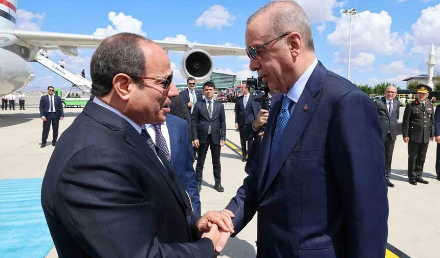 12 yıl sonra ilk ziyaret! Cumhurbaşkanı Erdoğan karşıladı: Sisi, Ankara'da