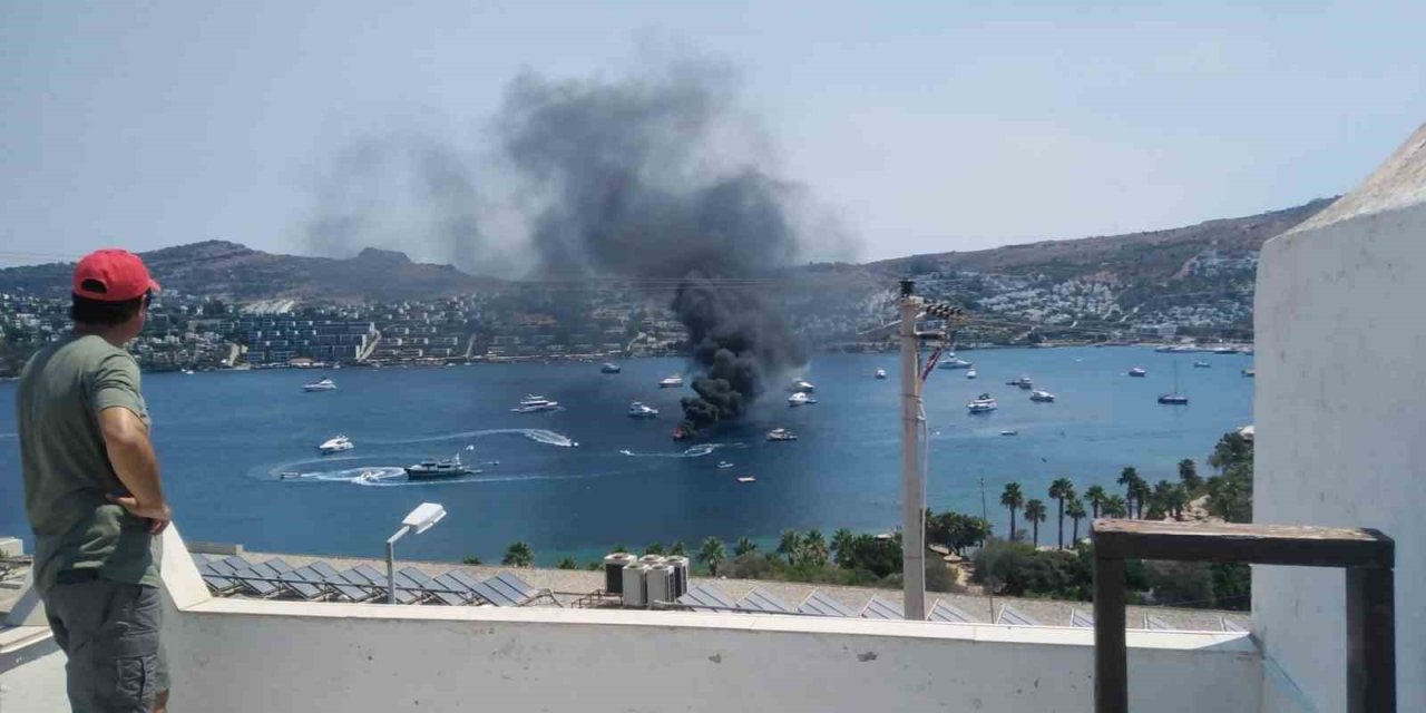 Bodrum'da teknede yangın