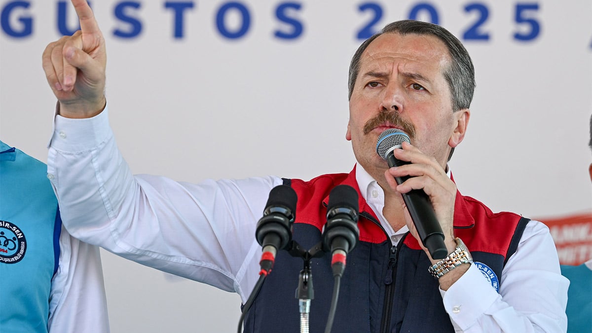 Memurlara yapılan zam teklifini Memur-Sen başkanı “komik” diyerek reddetti