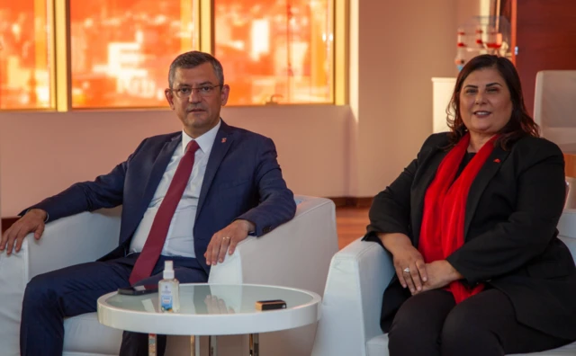 Özlem Çerçioğlu'ndan flaş Özgür Özel kararı! Ankara kulislerini sallayan iddia