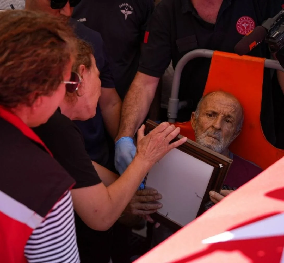 Metan gazından zehirlenerek şehit olan Fikret Mangura'nın babası yaşamını yitirdi