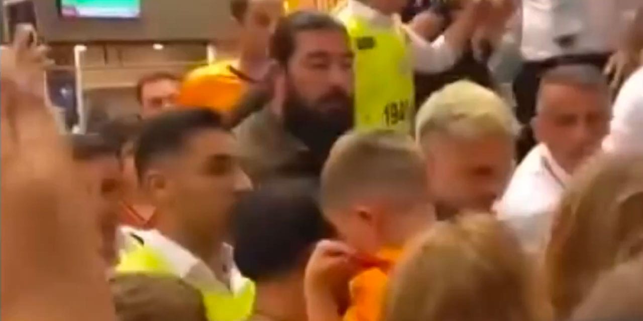 Icardi taraftara kafa mı attı? Gündem olan görüntü