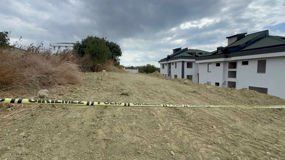 Büyükçekmece’de villa inşaatında gömülü erkek cesedi bulundu