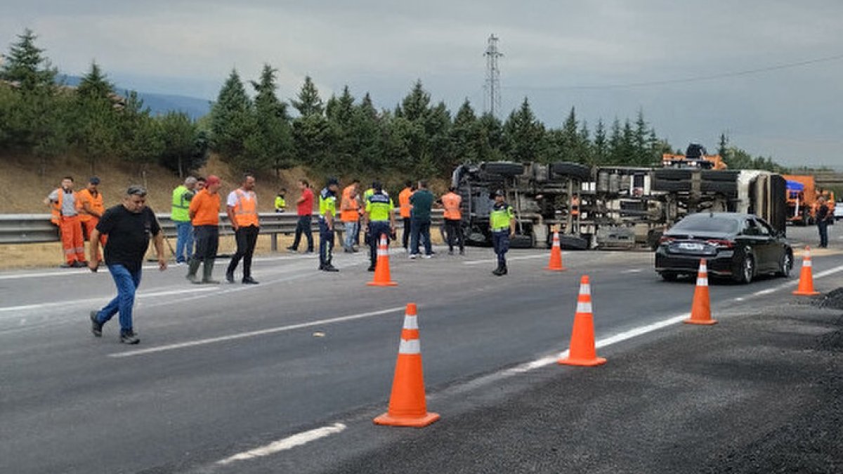Sürücüler dikkat: Anadolu Otoyolu İstanbul yönü trafiğe kapandı
