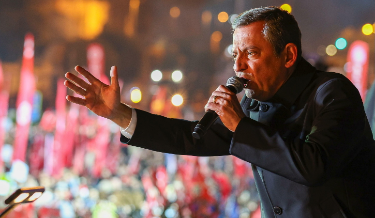 Özel’den hükümete sert çıkış: “Tayyip Bey zengin sever, harami sever!”
