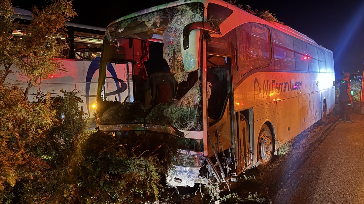 Kayseri'de yolcu otobüsü kaza yaptı: Ölü ve yaralılar var