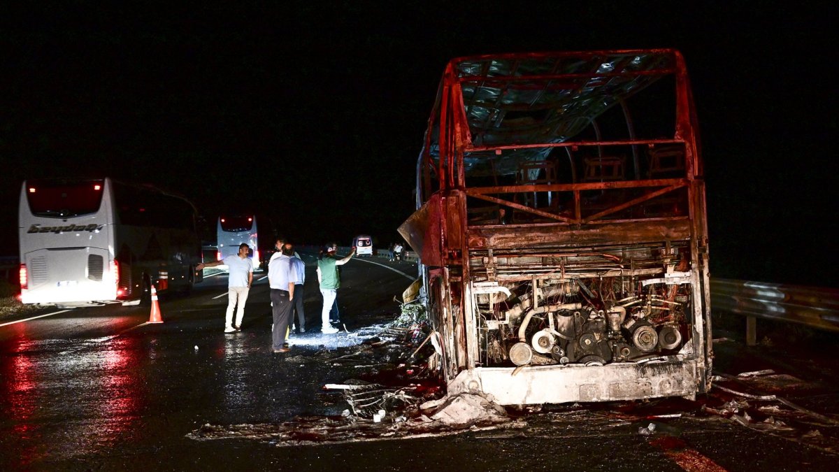 Ankara’da yolcu otobüsü seyir halindeyken alev aldı
