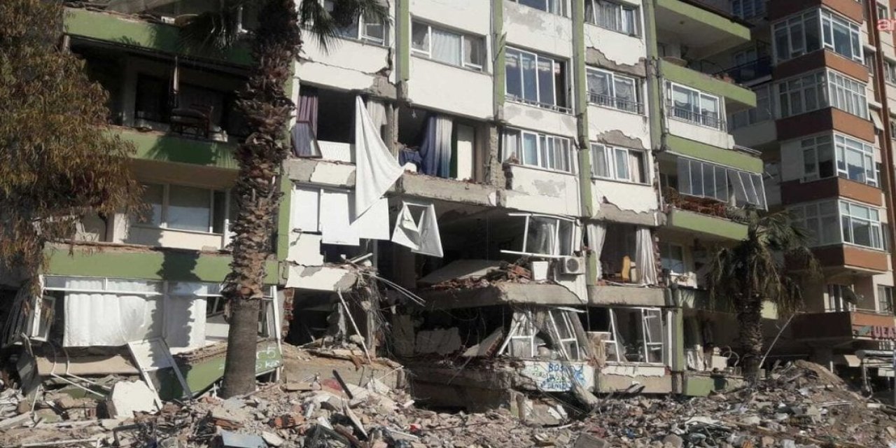 Depremden 13 gün önce şikayet ettiği bina mezarı oldu! Felaket göz göre göre geldi