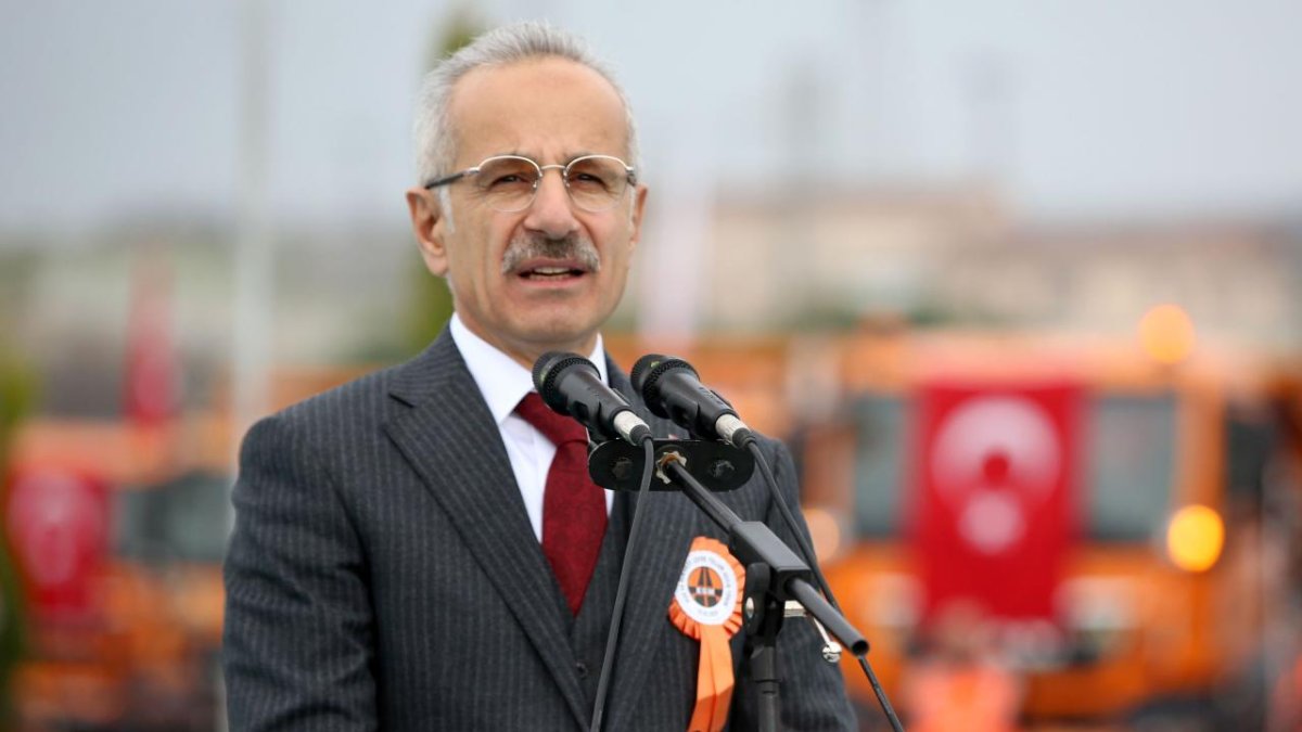 Bakan Uraloğlu’na 225 km hız cezası: “Kendimi ihbar ettim”