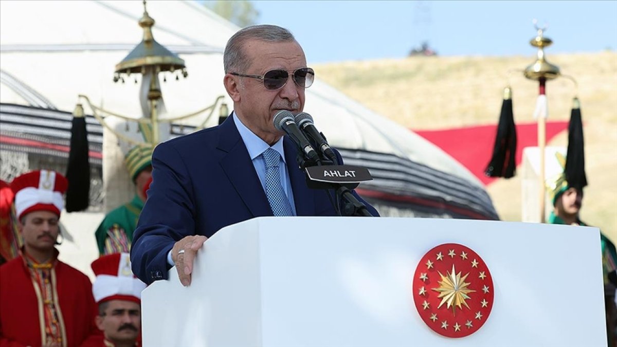 Erdoğan’dan Ahlat’tan kritik mesaj: “Son düzlüğe vardık”