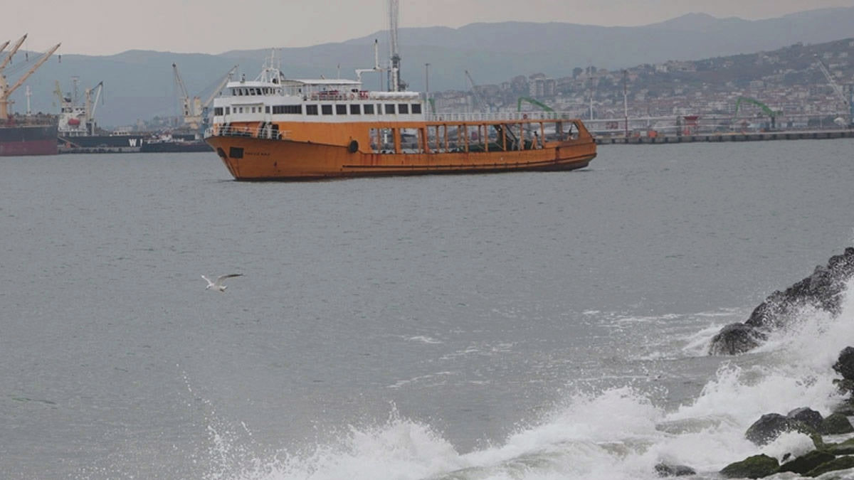 Tekirdağ'da poyraz engeli: 9 gemi bekletiliyor