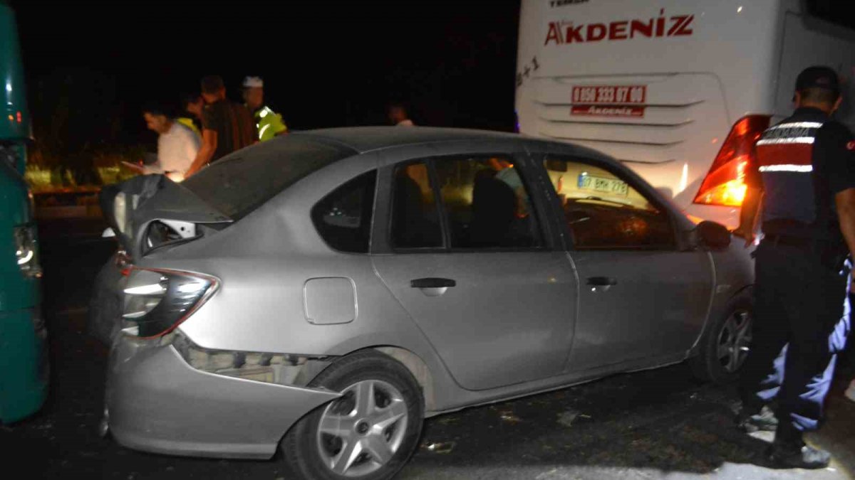 Balıkesir'de zincirleme kaza: 1 ölü, 3 yaralı