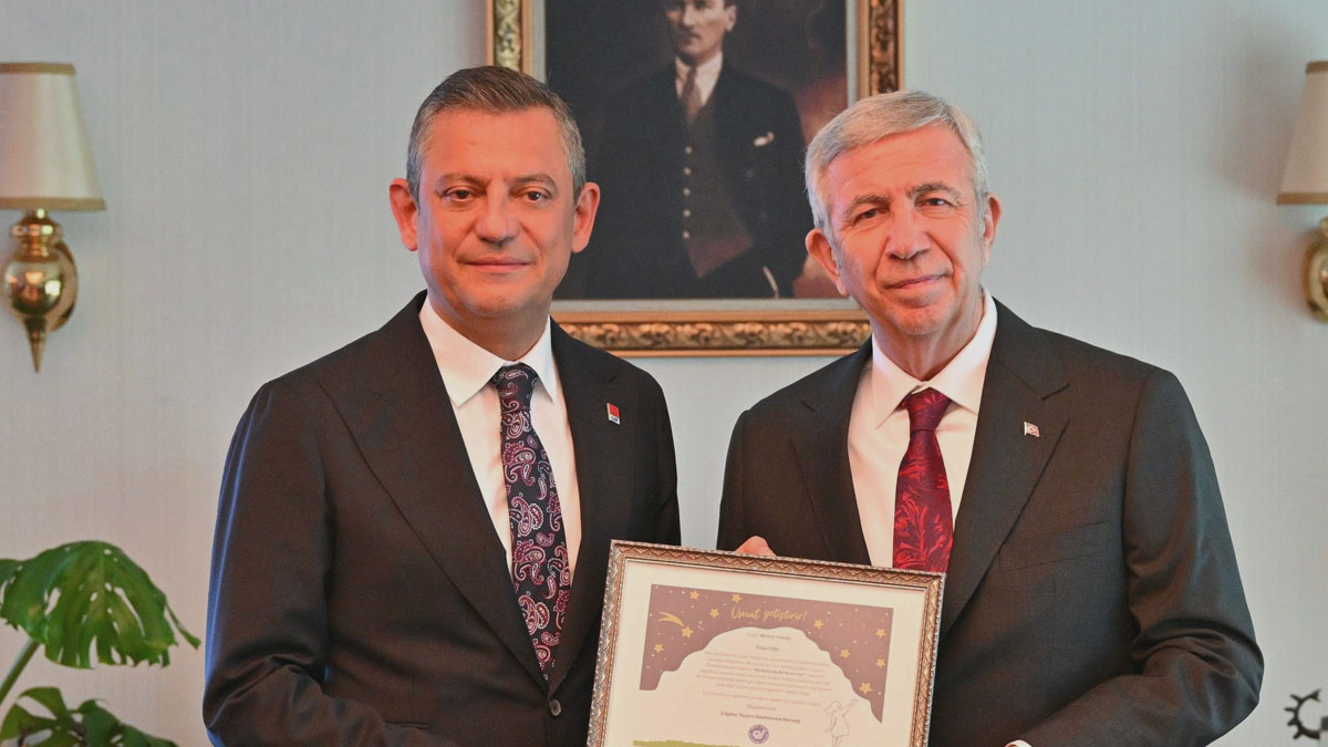 Özgür Özel'den Mansur Yavaş açıklaması: "Yadsınamayacak bir seçenektir"