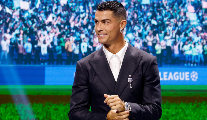 Ronaldo bir rekor daha kırdı, futbol tarihine geçti