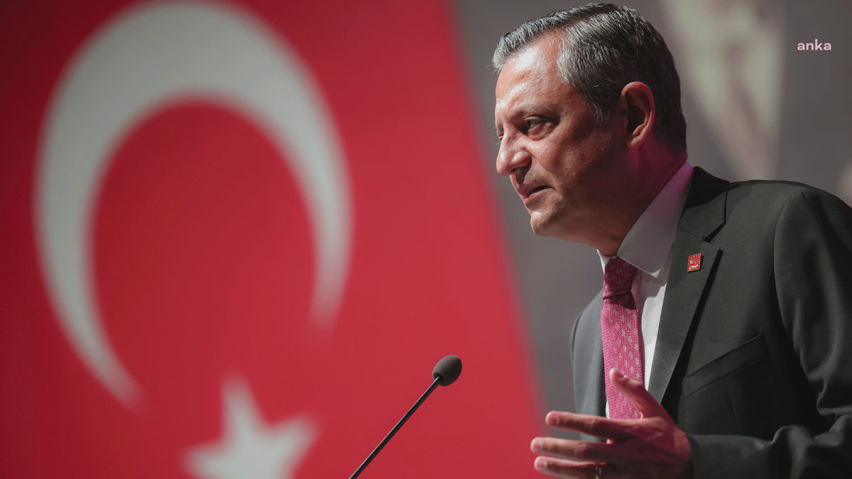 Özgür Özel: Vatanımıza umut olan tüm kahramanlarımızın yolunda ilerliyoruz