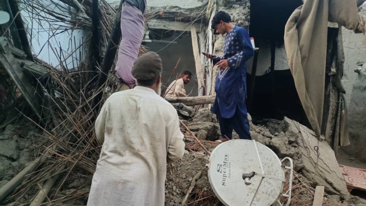 Afganistan’da 6 büyüklüğünde deprem: 250’den fazla can kaybı
