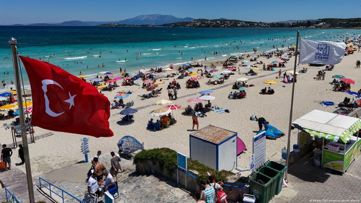 Turistler Türkiye’den kaçıyor: Uçuşlar iptal edildi