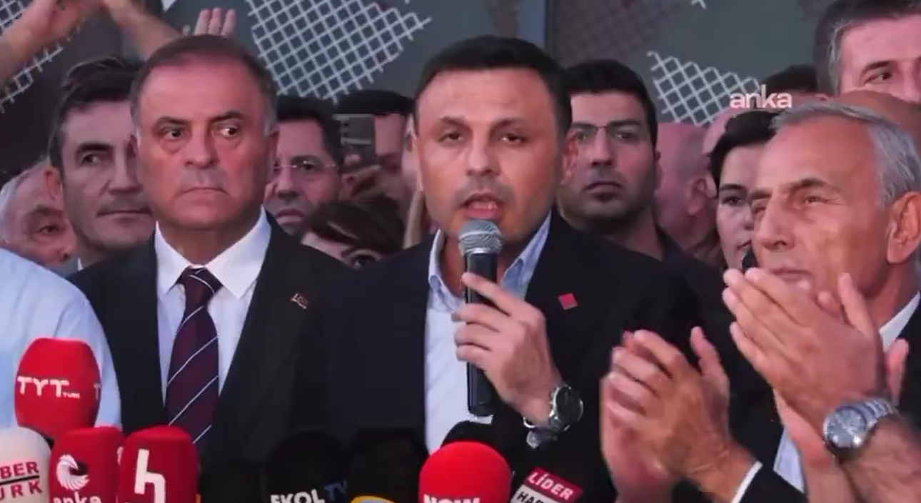 Özgür Çelik'ten flaş açıklama! Gürsel Tekin'e de seslendi